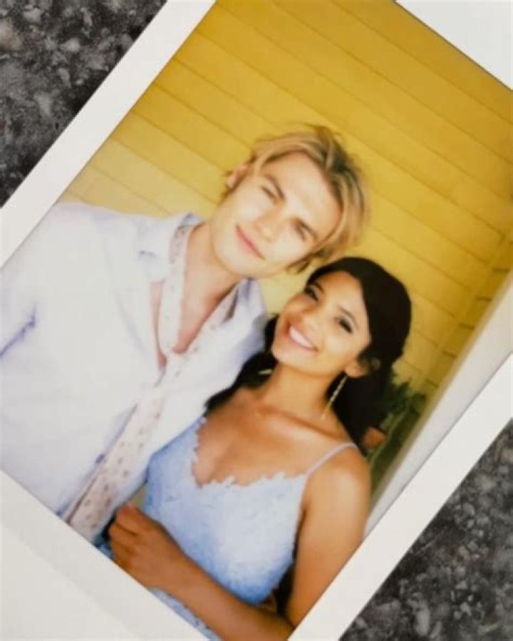 Are Noah And Nikki Really Dating In Real Life?