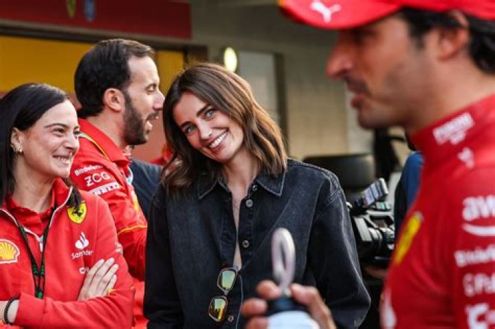 Carlos Sainz Jr.'s Girlfriend: Everything You Need To Know