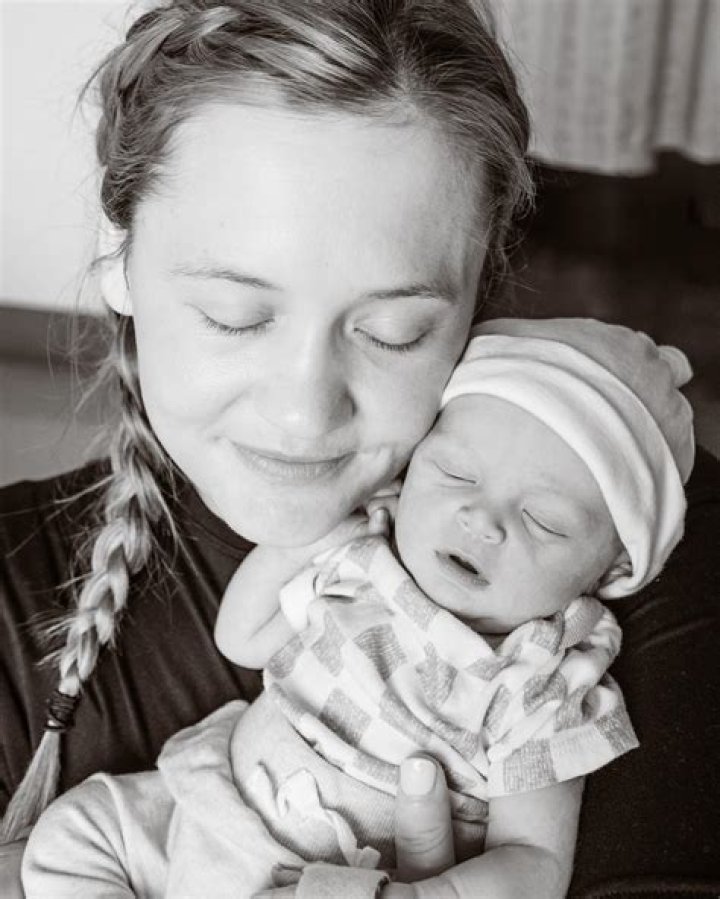 Chelsea Laden Expecting: Latest Baby News And Pregnancy Journey