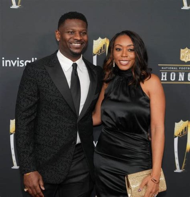 Discovering The Life And Journey Of Latorsha Oakley