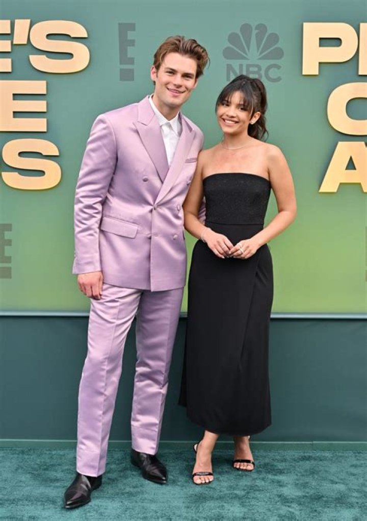 Exploring The Dynamic Duo: Noah Lalonde Et Nikki Rodriguez