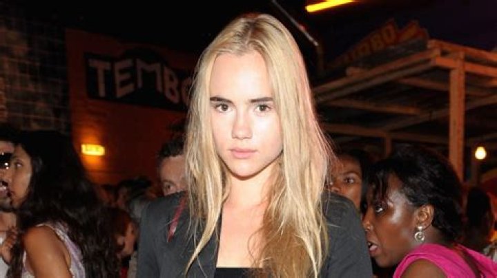 Exploring The Family Of Suki Waterhouse: A Glimpse Into Her Roots
