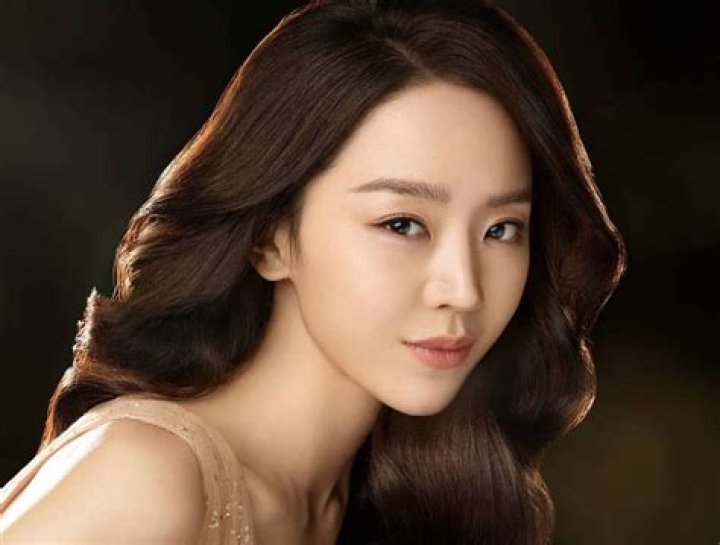 Korean Actress Shin Hye Sun: A Rising Star In The Entertainment Industry