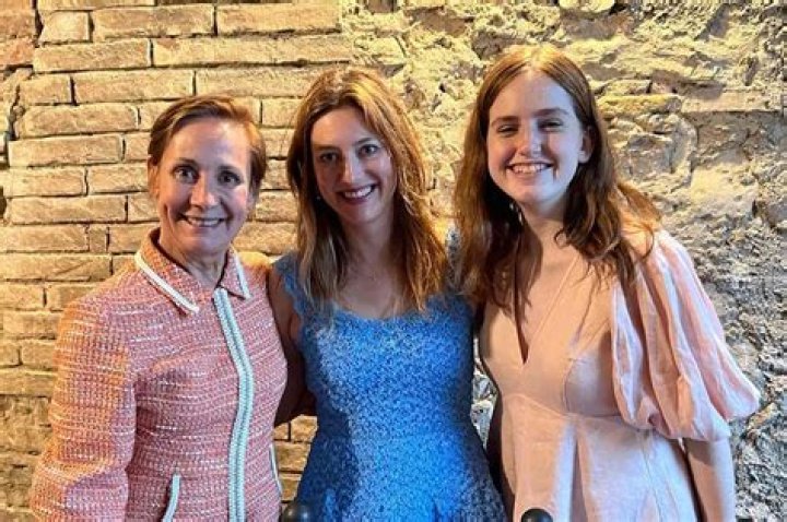 Laurie Metcalf And Her Daughter: A Legacy Of Talent