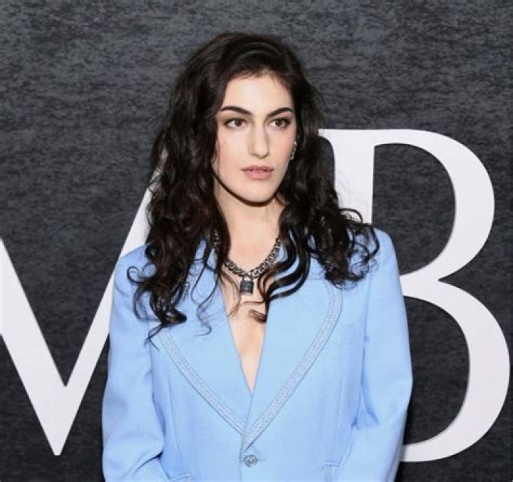 Lilli Kay: A Comprehensive Insight Into Gender Identity