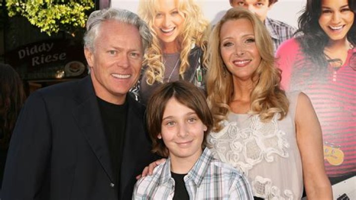 The Complete Guide To Lisa Kudrow's Son's Age: Everything You Need To Know