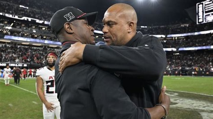 Uncover The Nationality Of Legendary NFL Player Antonio Pierce