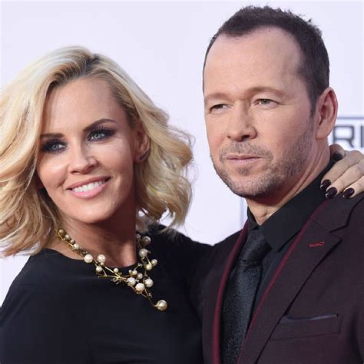 Understanding The Impact Of Jenny McCarthy's Divorce