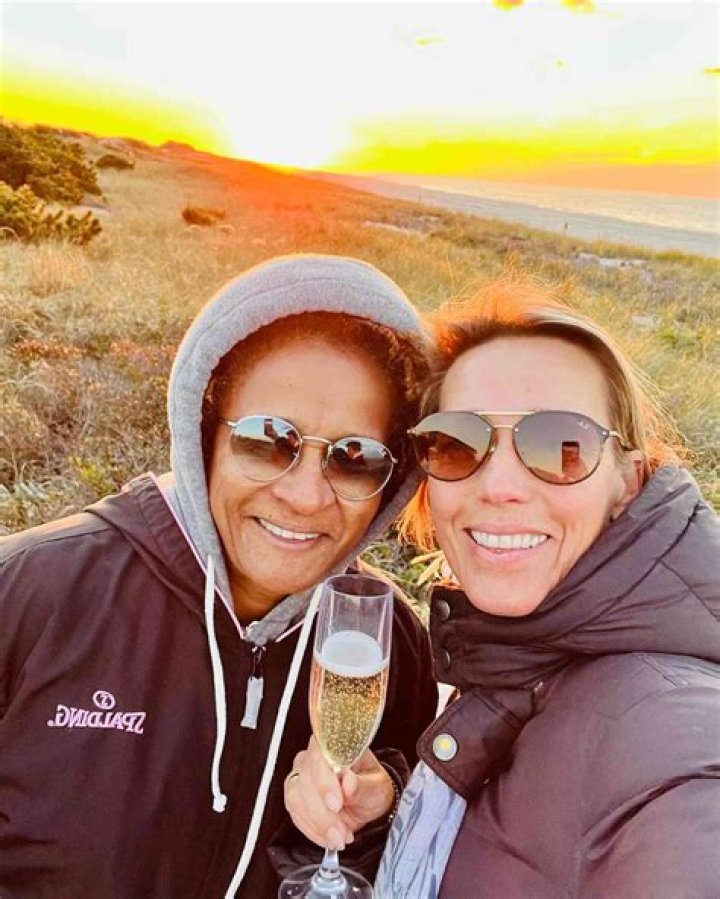 Unraveling The Life And Love Of Wanda Sykes' Partner