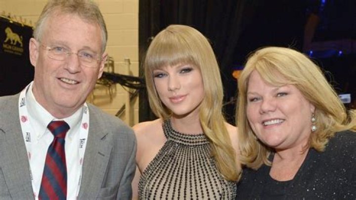 Unraveling The Mystery: Did Taylor Swift's Parents Remarry?