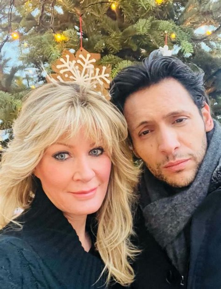 Unraveling The Mystery: Who Is Sandra Oh's Husband?