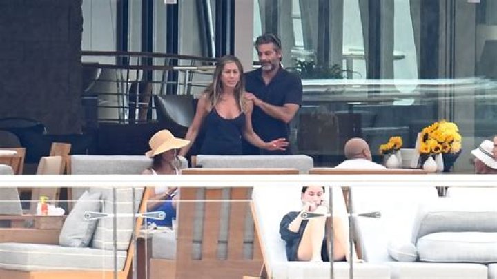 Unveiling Nicole Aniston's Romantic Life: Who Is Her Boyfriend?