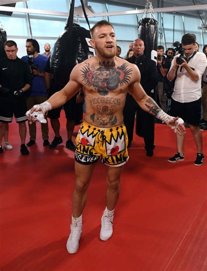 Unveiling The Height Of A Fighting Legend: How Tall Is Conor McGregor?