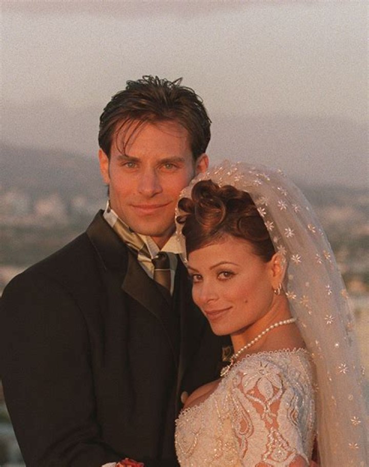 Unveiling The Love Life Of Paula Abdul: A Journey Through Her Marital Bliss