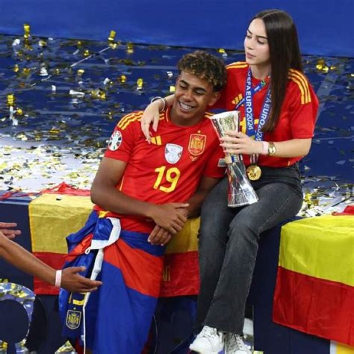 Unveiling The Mystery: Alex Padilla's Girlfriend Age