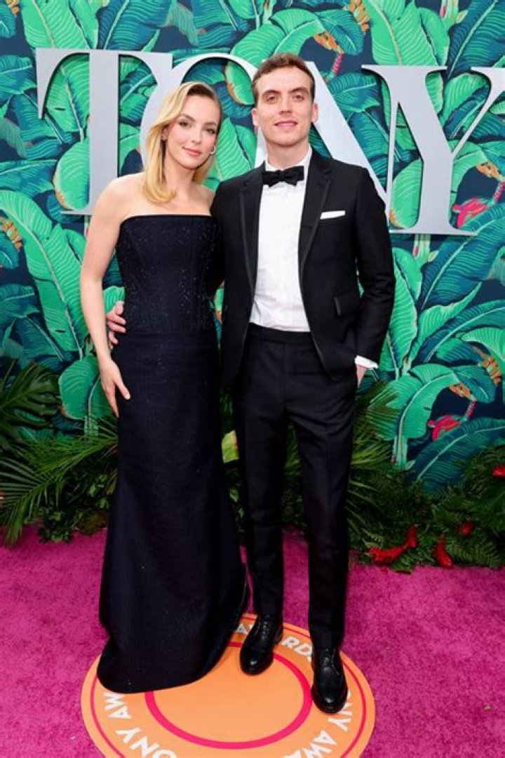 Unveiling The Mystery: Jodie Comer Dating Life