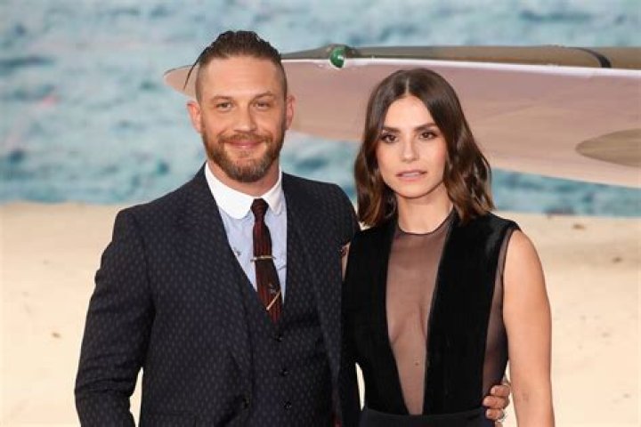 Unveiling The Mystery: Who Is Tom Hardy's Girlfriend?