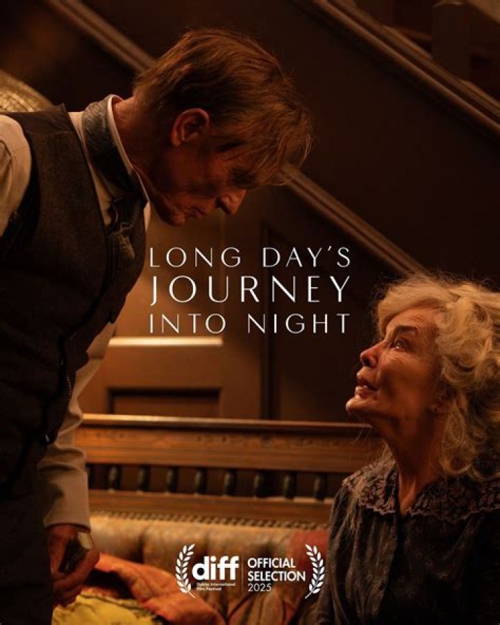 Zoe Perry's Journey Into The Year 2000